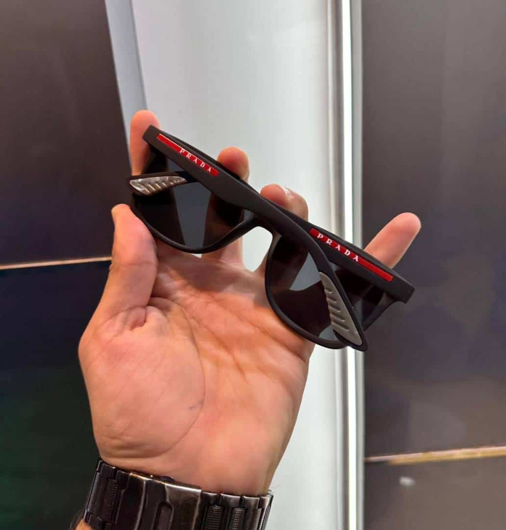Prad a Milano All Black Lux!ury Shade 03
