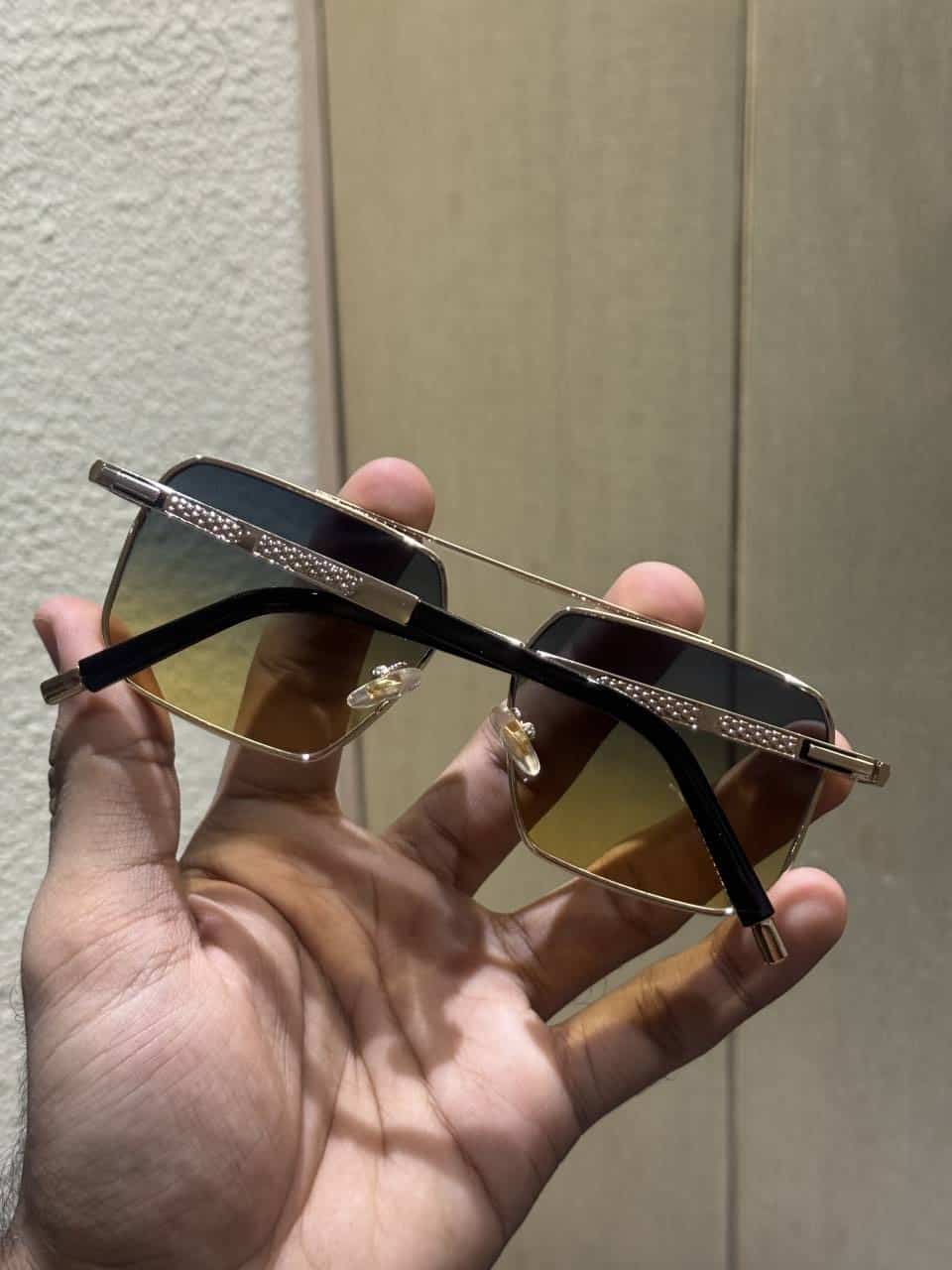Cartie r Designer Gold- Multi Premium Shade 042