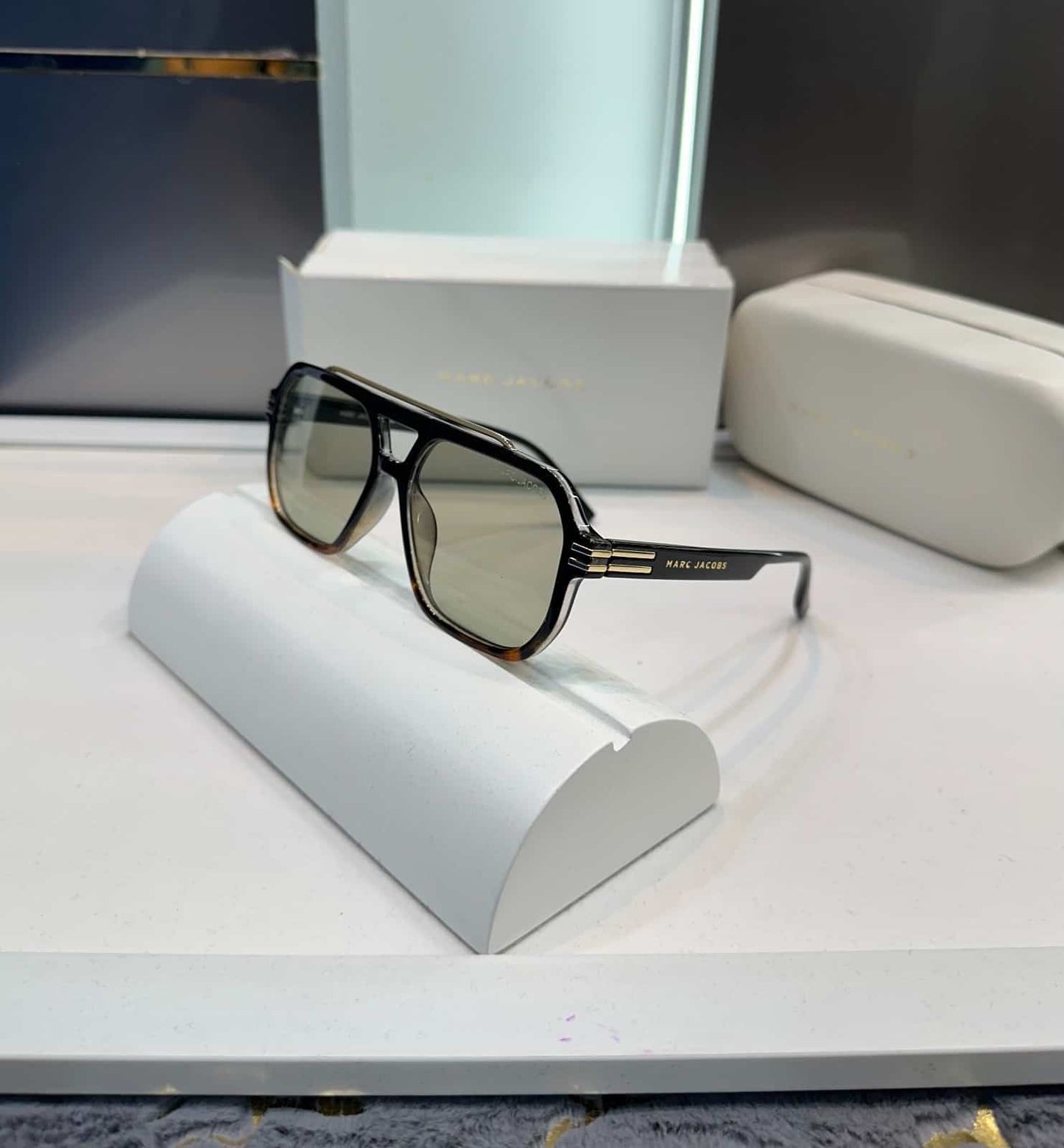Marc Jacobs Tiger Green Premium Shades 753