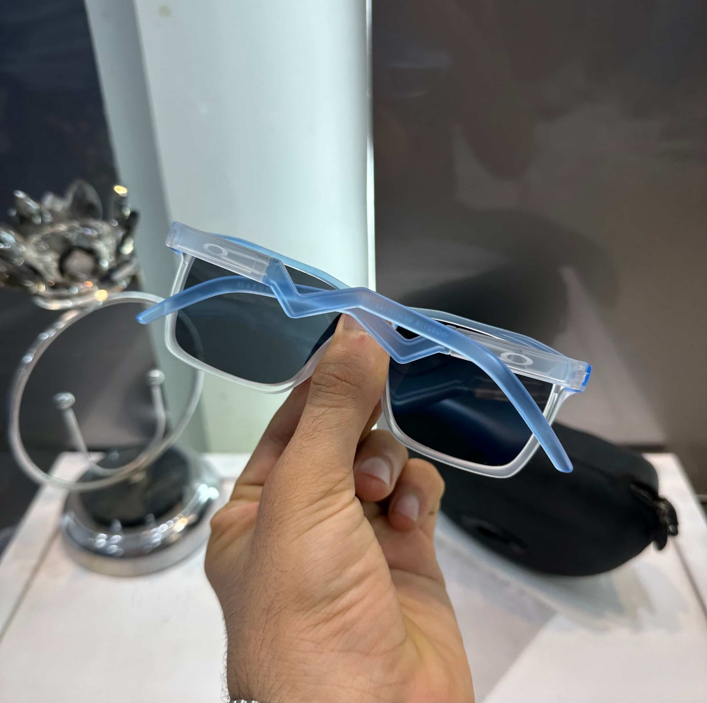 Oakle y Designer Transparent Stick Blue Shade 3116