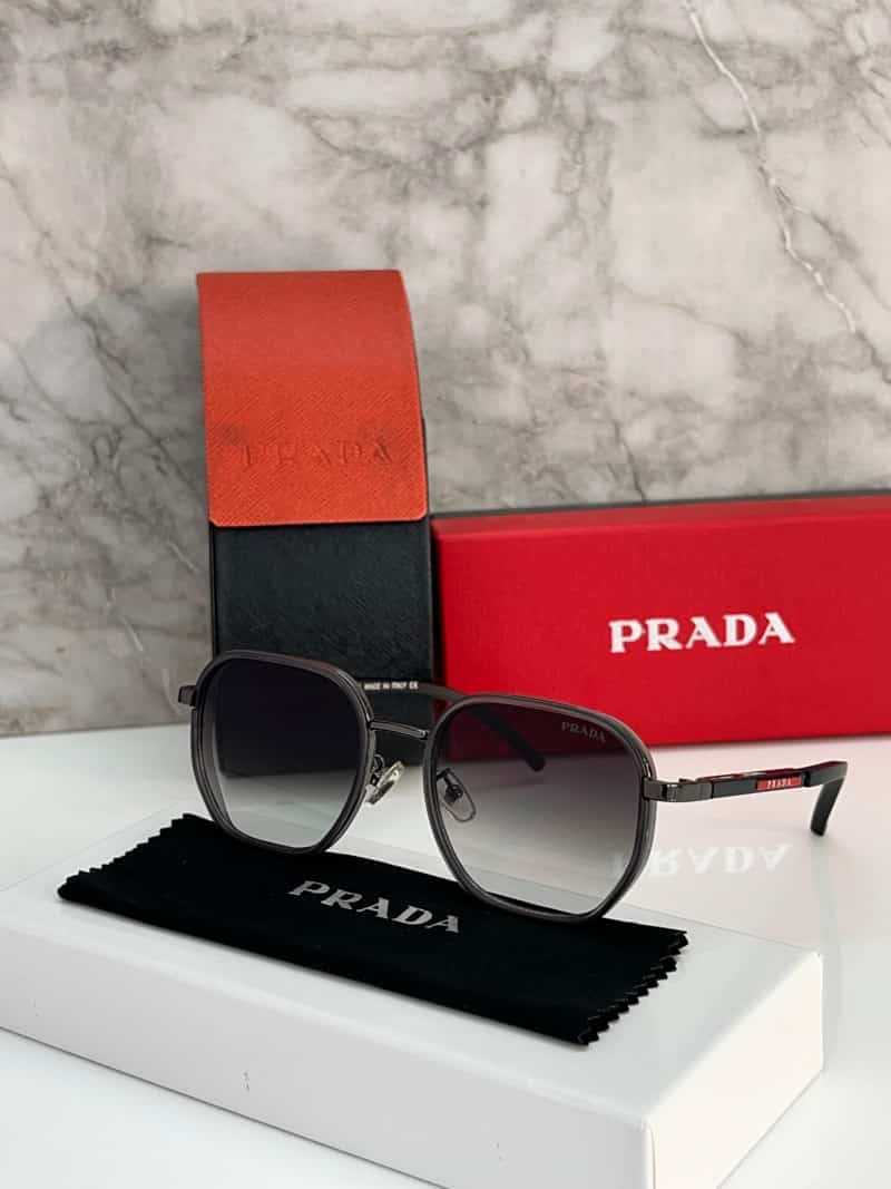 PRADA_07_grey