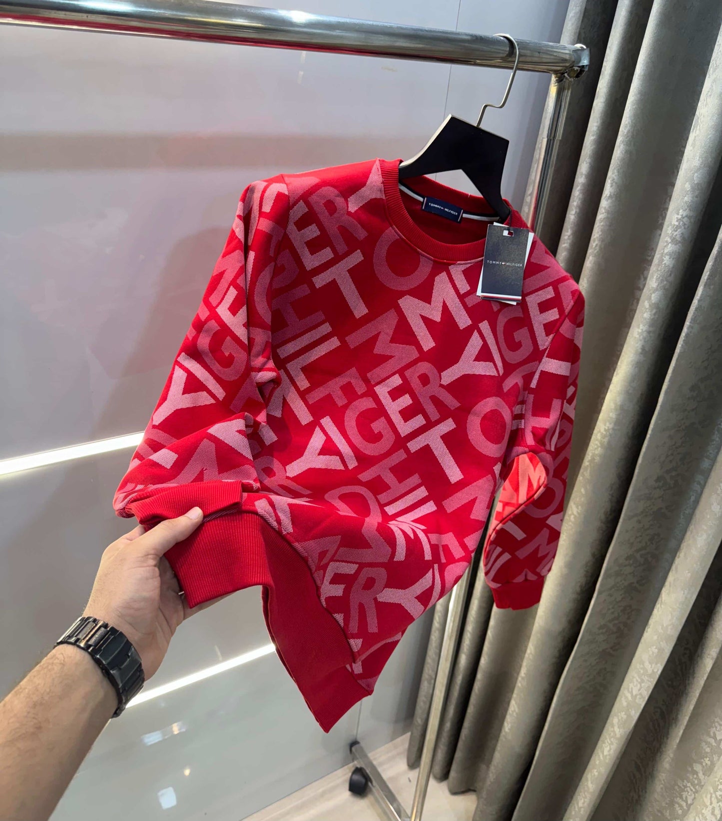 Tomm y Hilfiger red Premium Sweatshirt