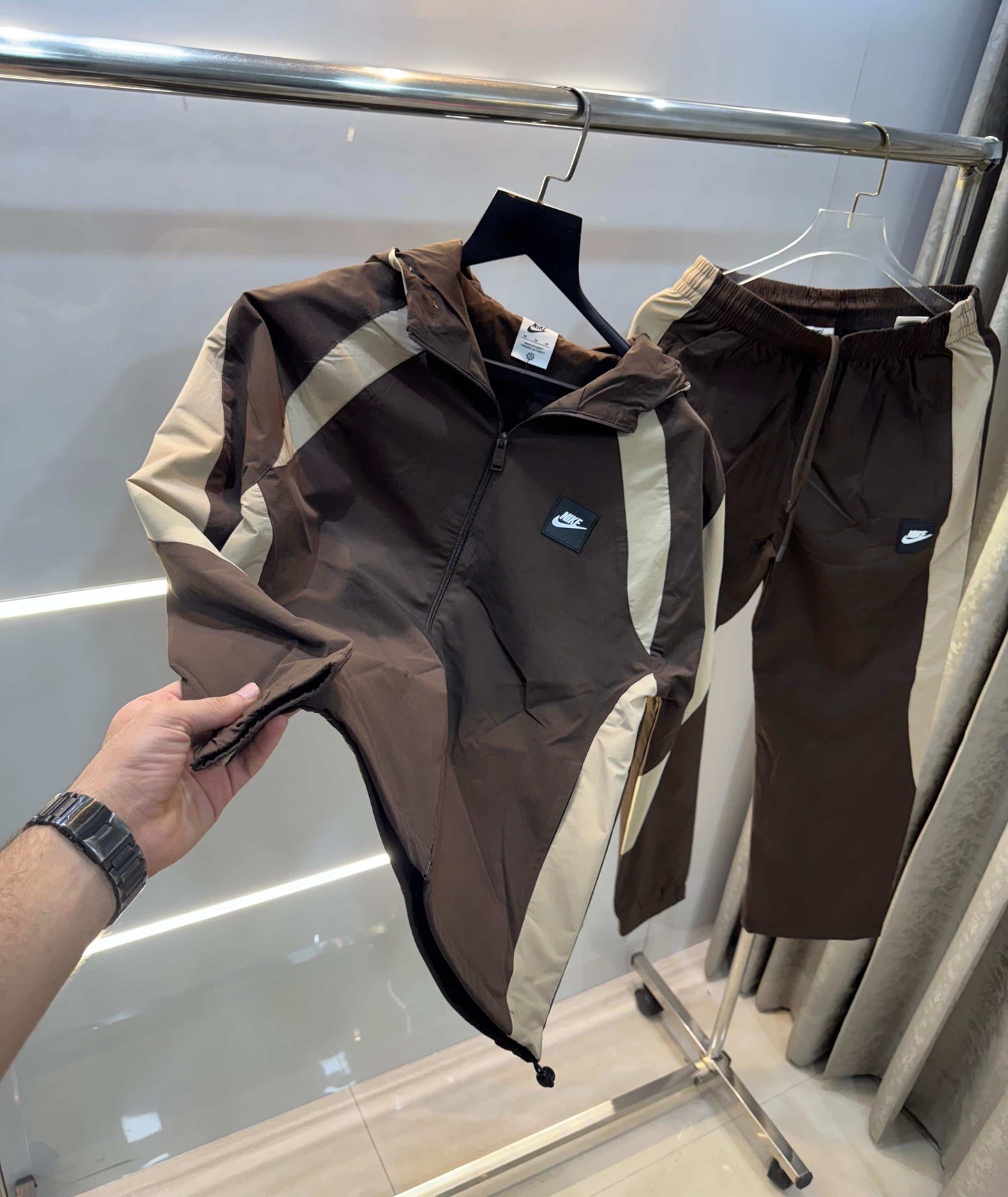 Nik e Brown Print Imported Tracksuit