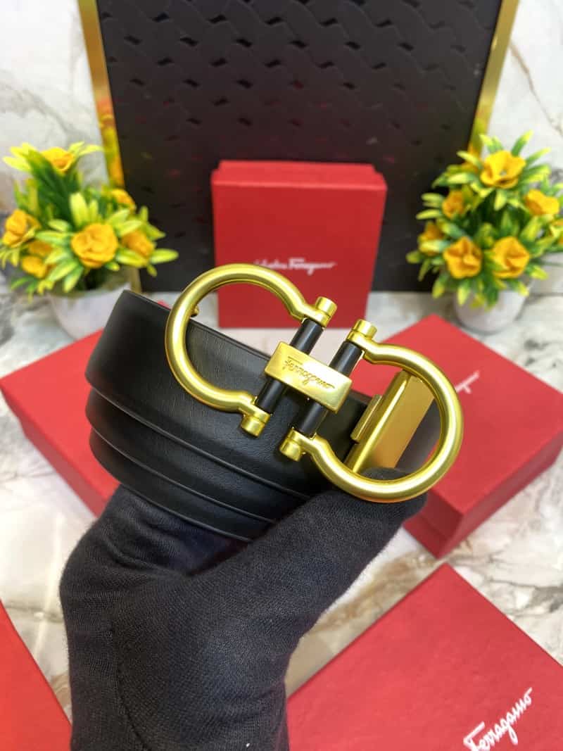 SALVATORE FERRAGAMO F137
