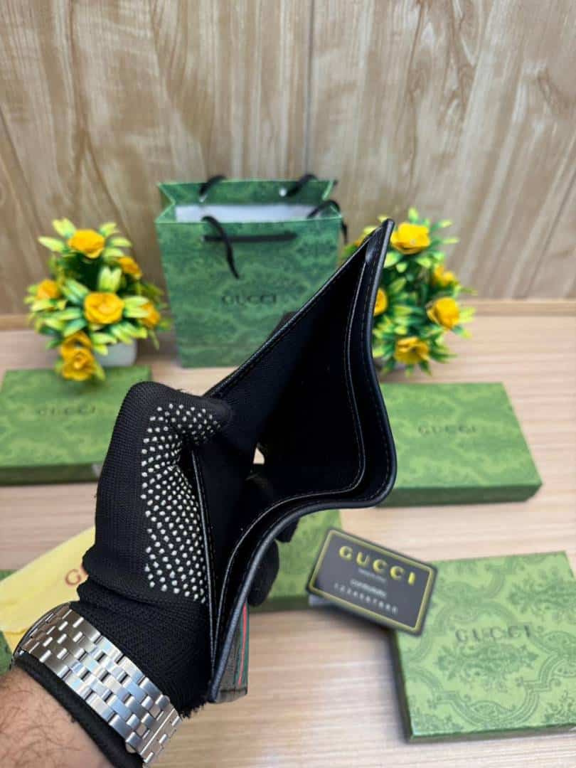 GUCCI_WALLET_V839
