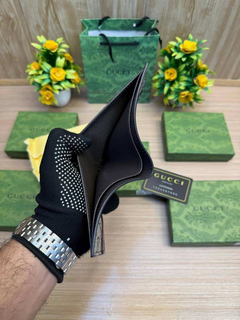 GUCCI_WALLET_V834
