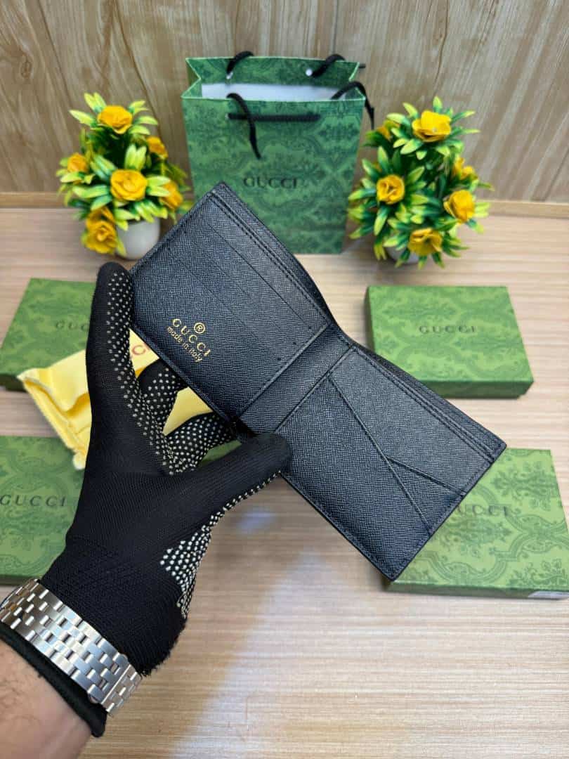 GUCCI_WALLET_V833