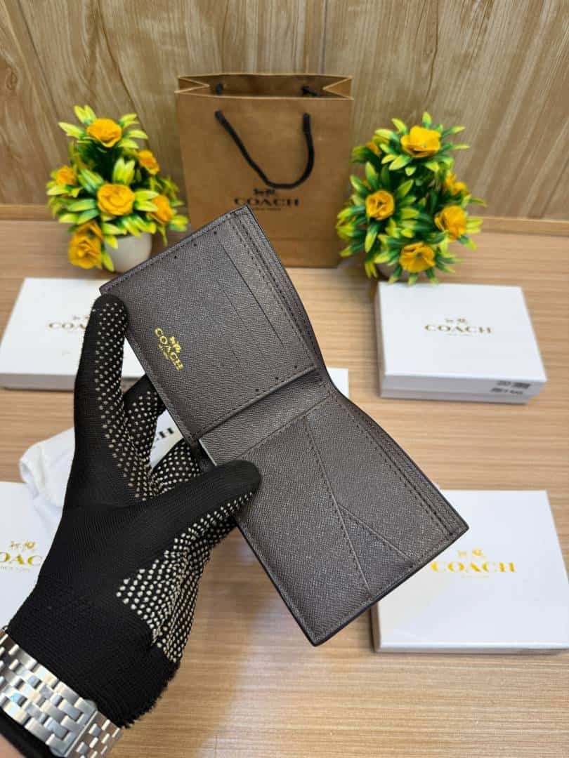 COACH_WALLET_V821