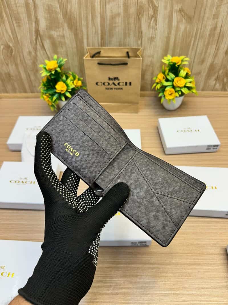 COACH_WALLET_V692