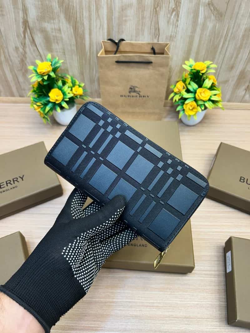BURBERRY_LONG_WALLET_V683