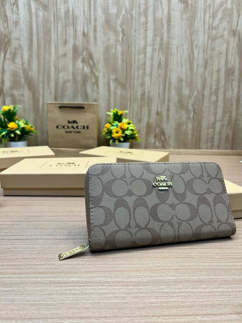 COACH_LONG_WALLET_V681