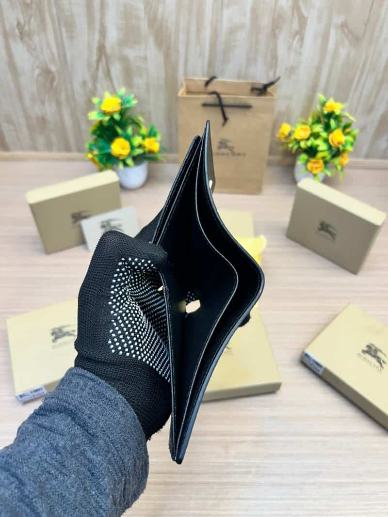 BURBERRY_WALLET_V669