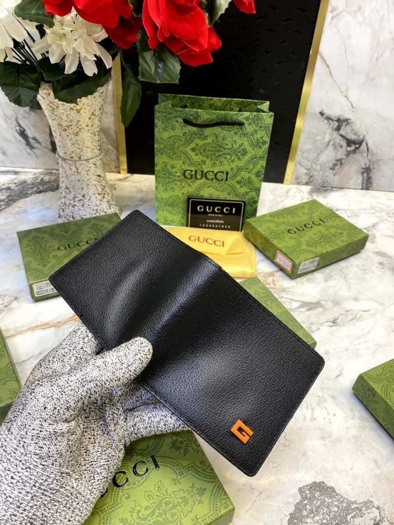 GUCCI_WALLET_V550