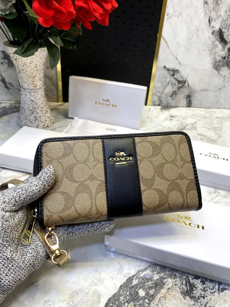 COACH_LONG_WALLET_V542