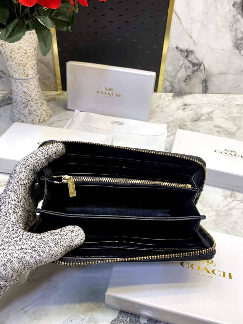 COACH_LONG_WALLET_V538