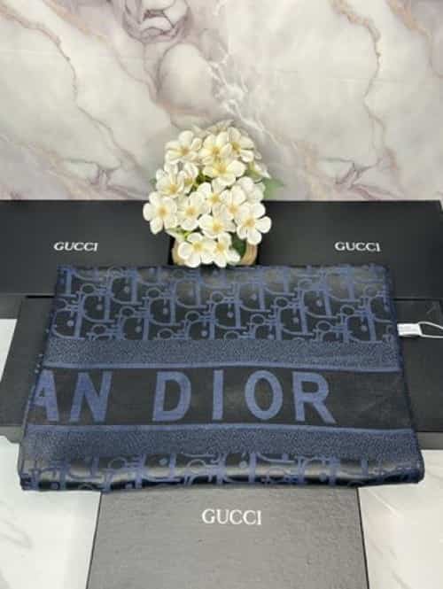 DiOR. PREMIUM QUALITY STOLE/SCARF WITH OG BOx
