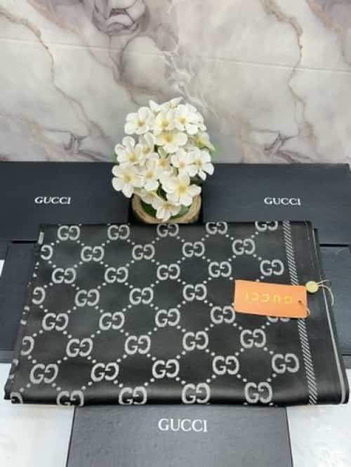 GUCCI PREMIUM QUALITY STOLE/SCARF WITH OG BOX