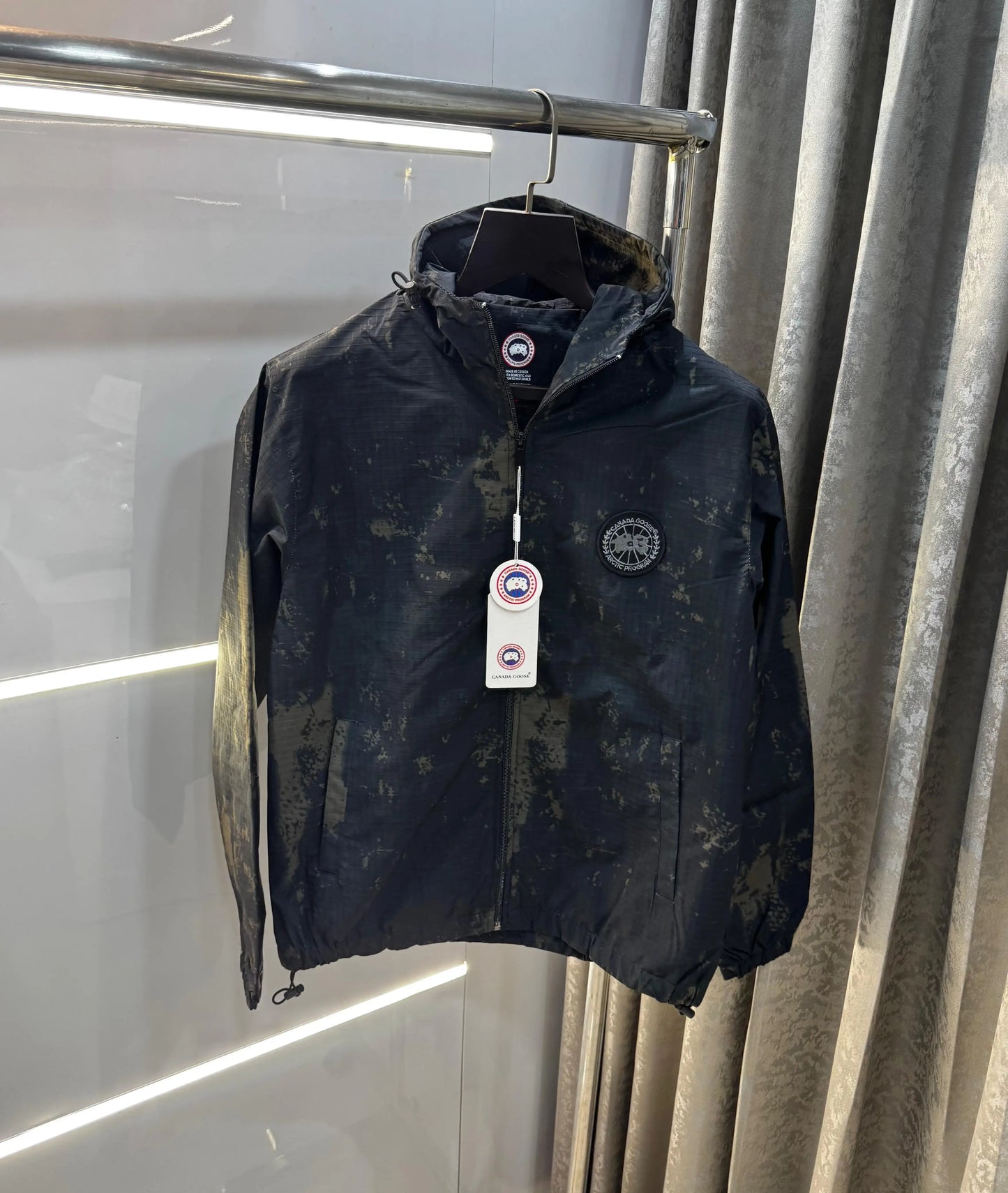 Canad a Goose green Imported Premium Lux..ury Jacket