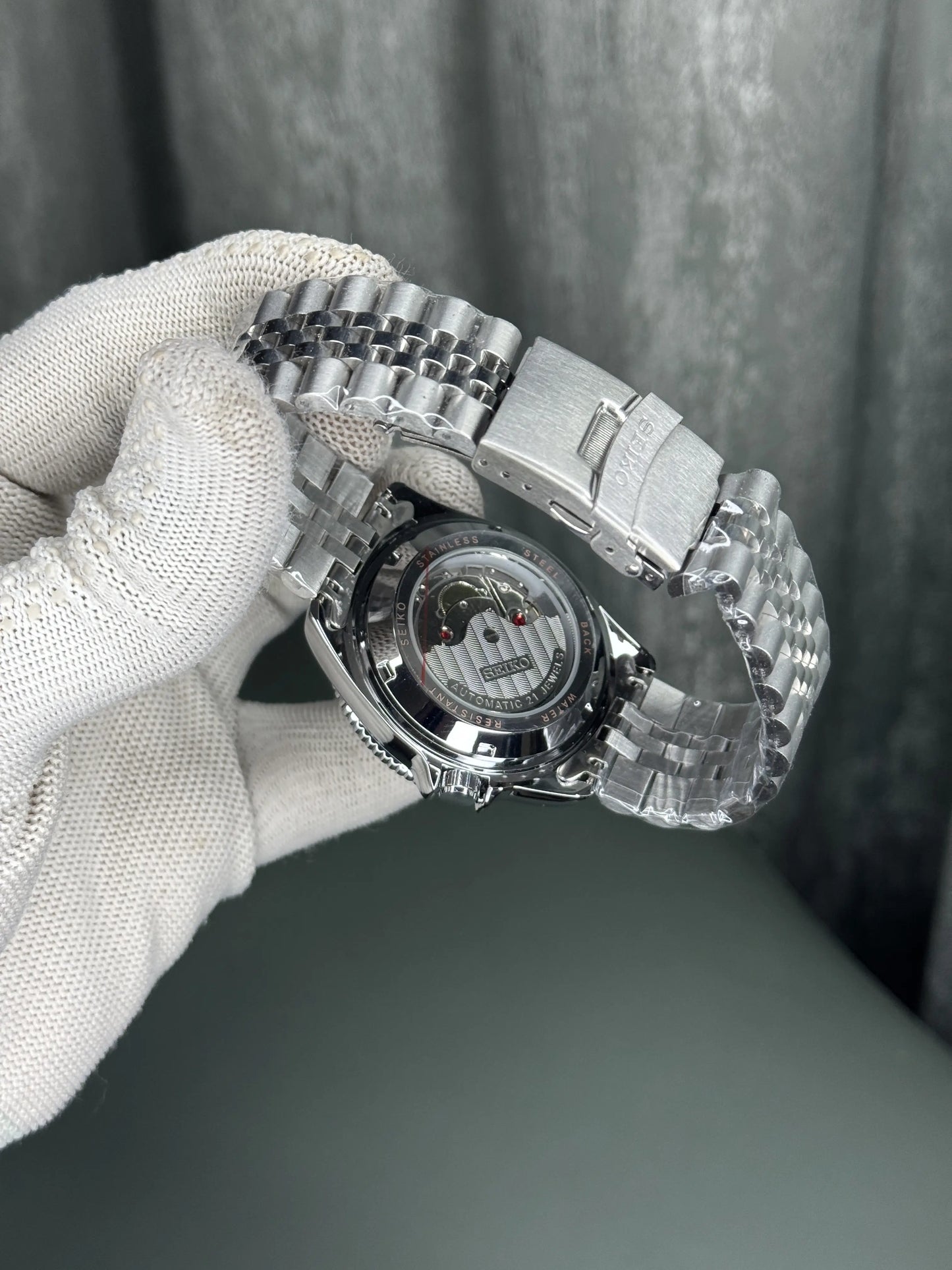 Seik o Gmt Silver Black Premium Watch