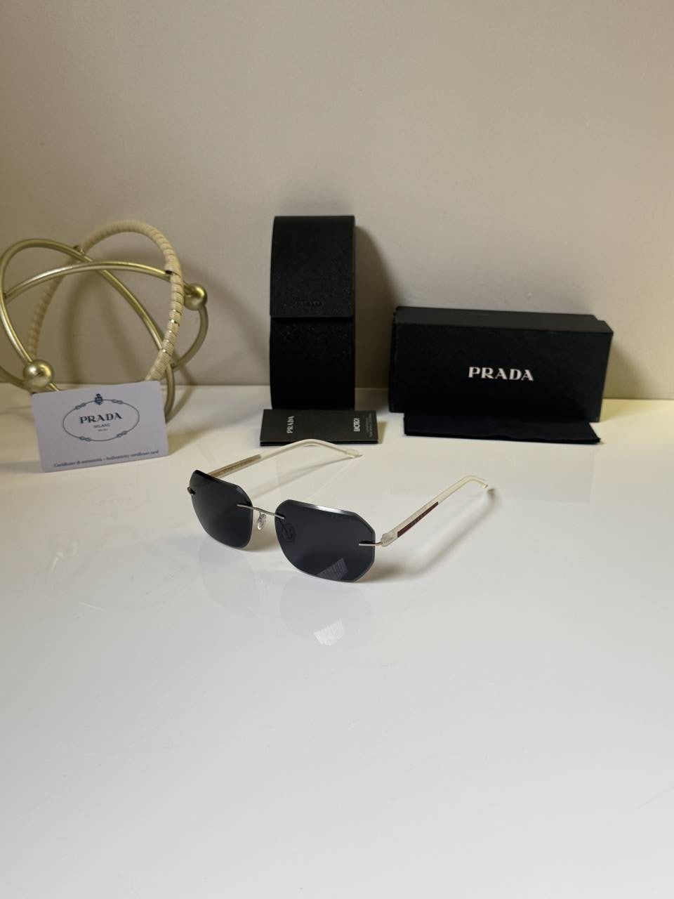 Prada_8689_Ice_Black