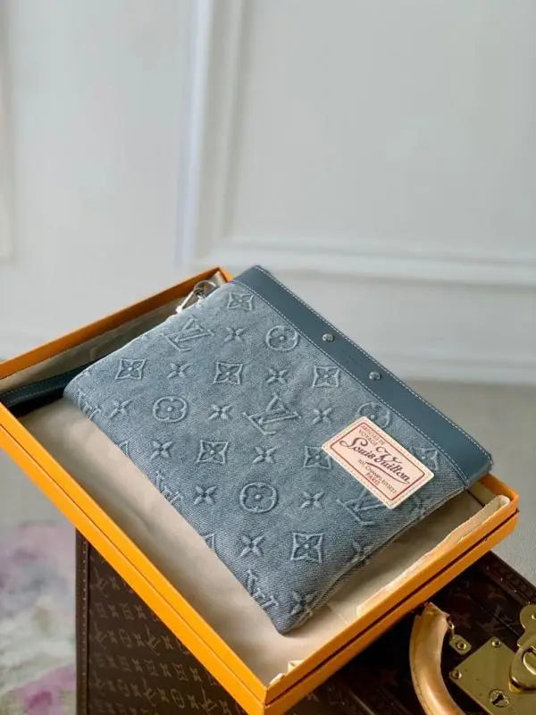 Lou-is Vuitton Pochette To-Go Monogram Washed Denim Canvas Clutch Bags Blue With OG Box Dust Bag Tags Card Bill