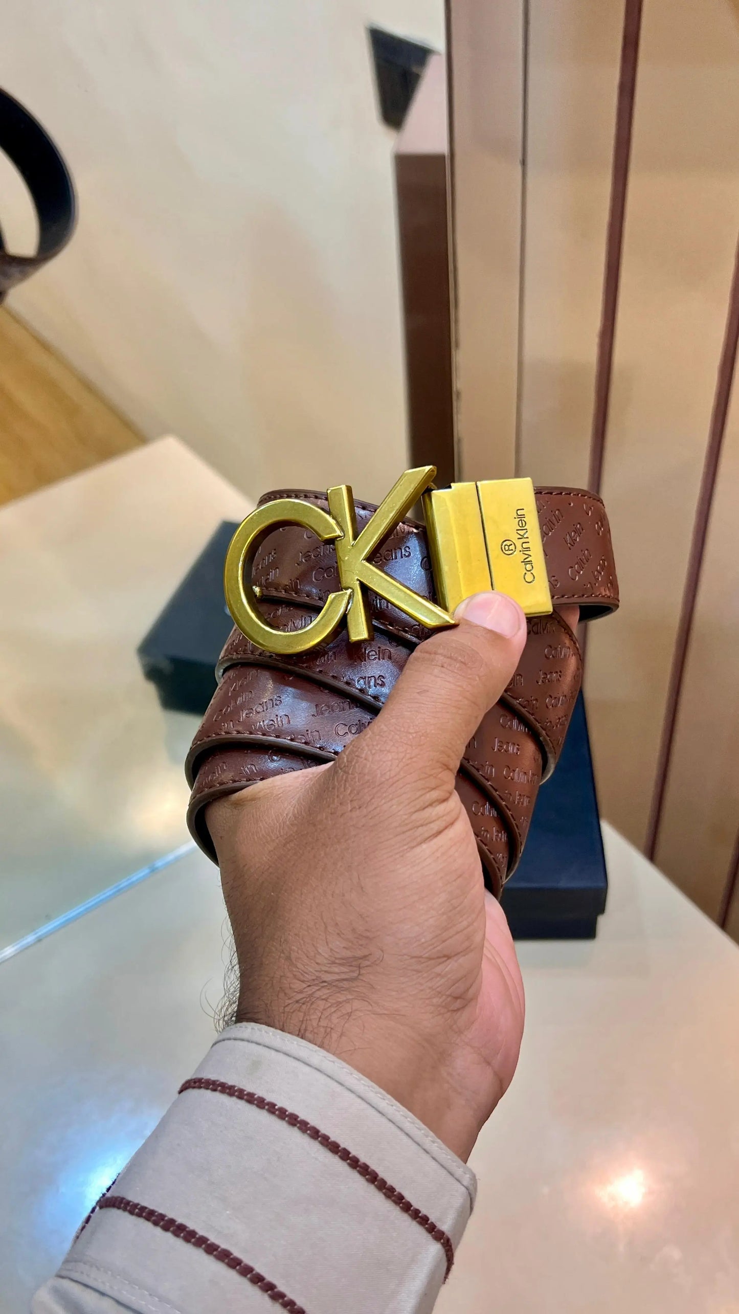 CK CALVIN KLEIN PREMIUM QUALITY EMBOSSED REVERSEABLE WITH OG BOX CK-511