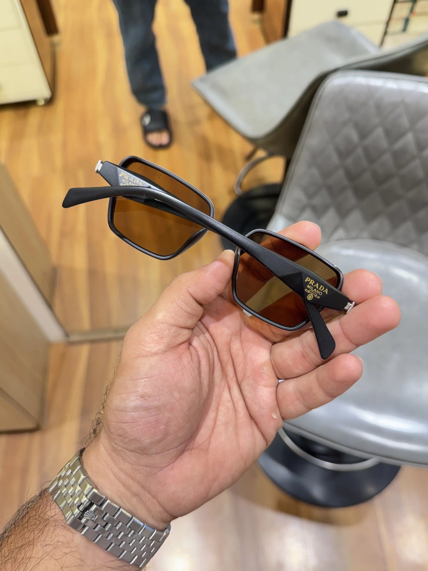 Prada_7381_black_brown