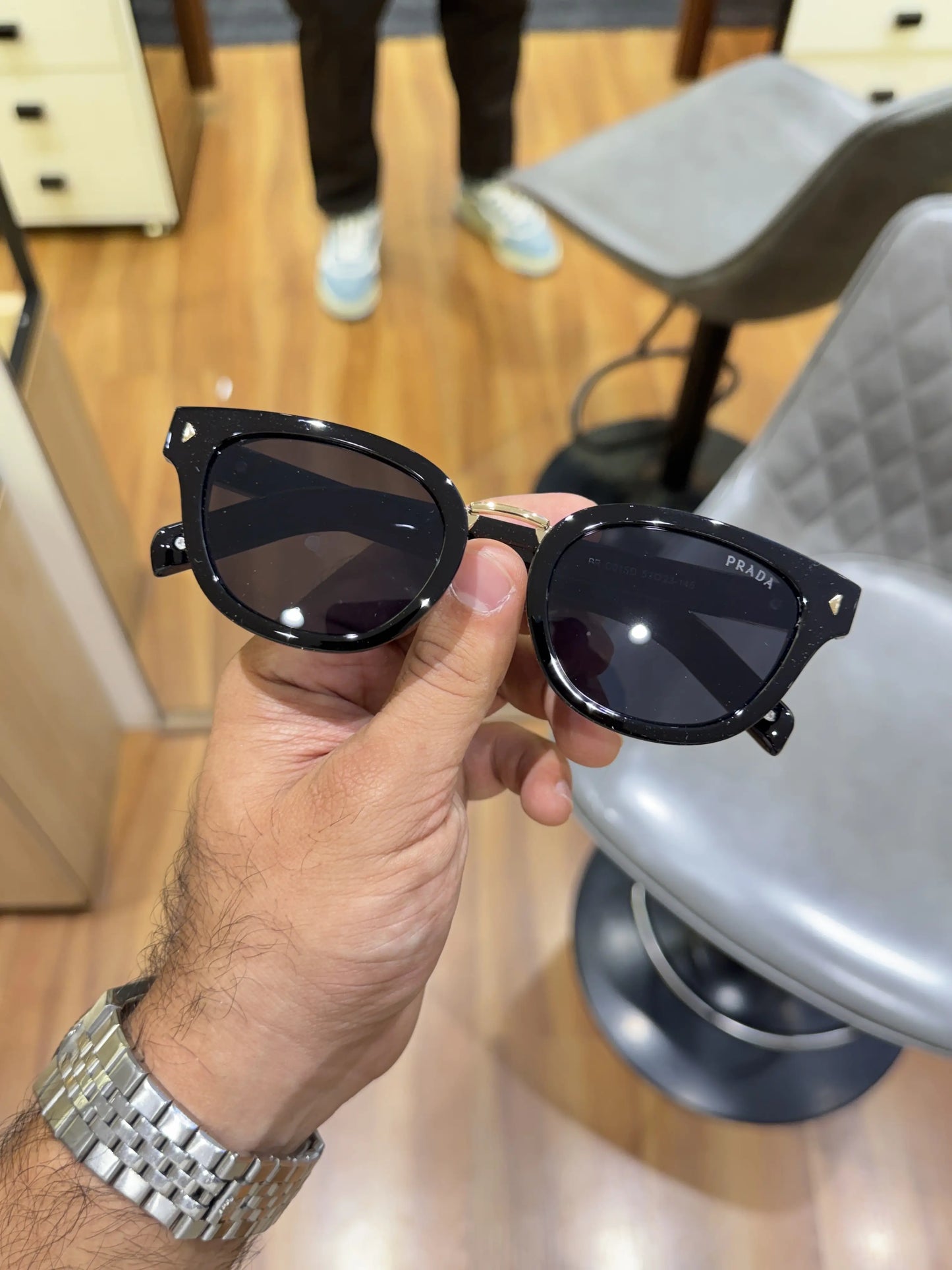 Copy Prada_015_gold_black