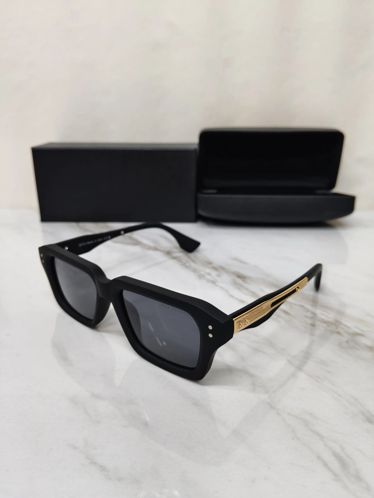 DITA 459 MAT BLACK GOLD