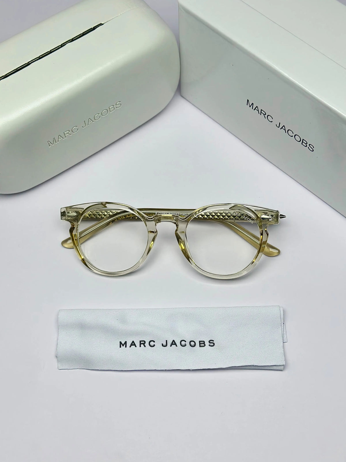 Marc Jacobs 1161 peach plano