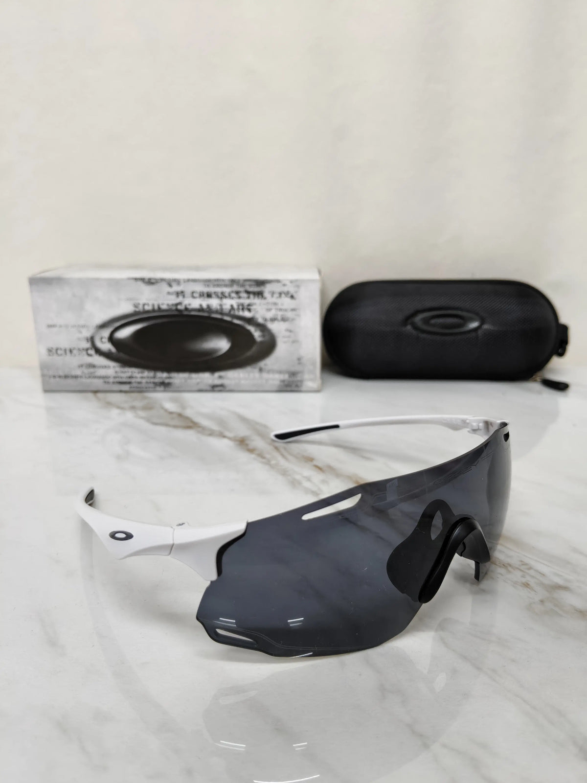 OAKLEY 0095 WHITE BLACK