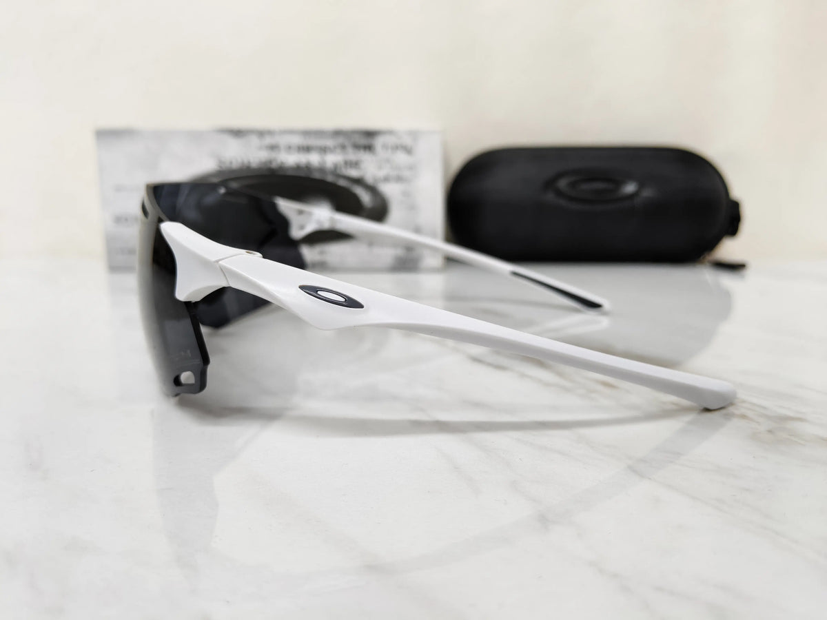 OAKLEY 0095 WHITE BLACK