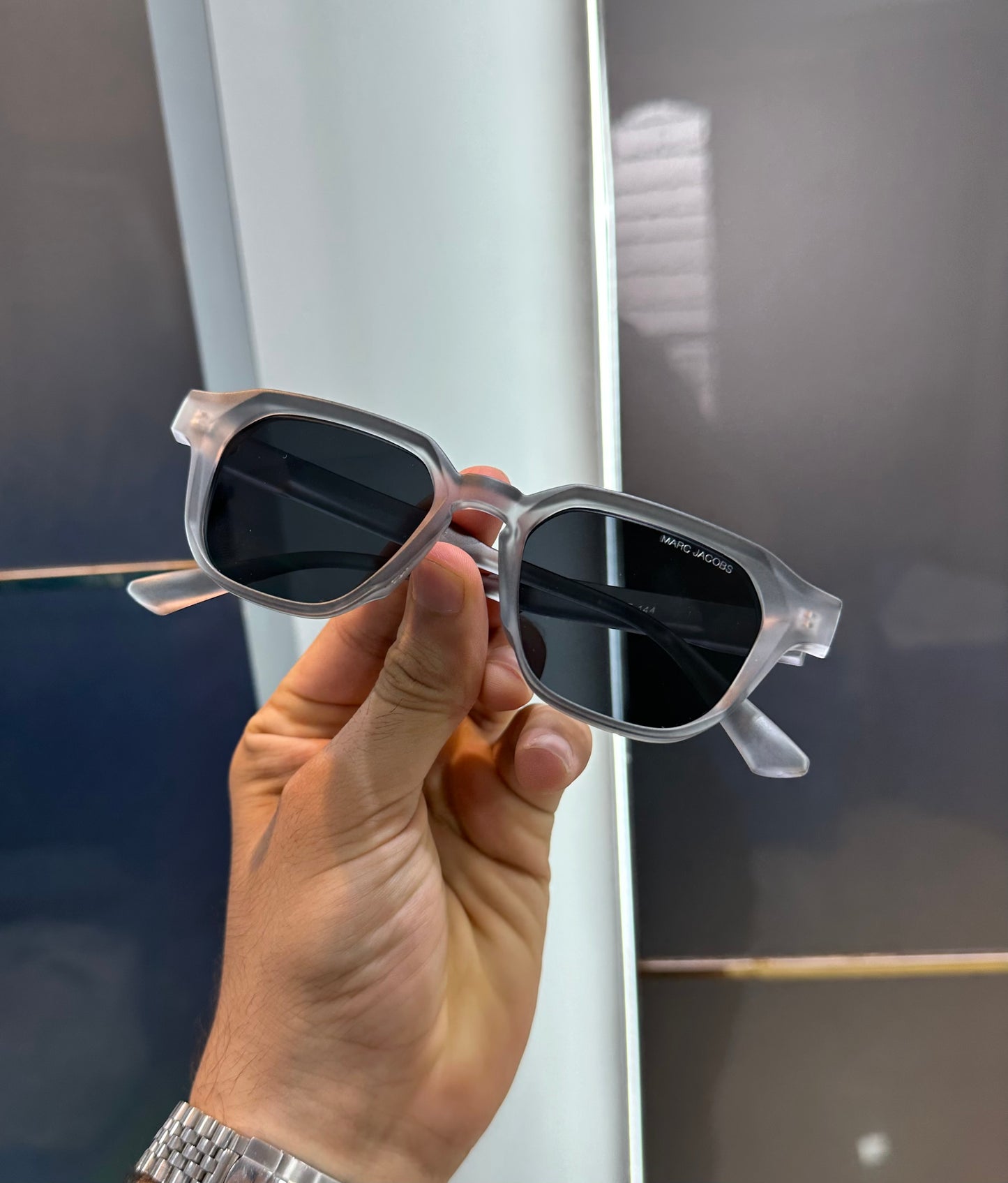Marc Jacob Grey Luxury Shade With Original Packing