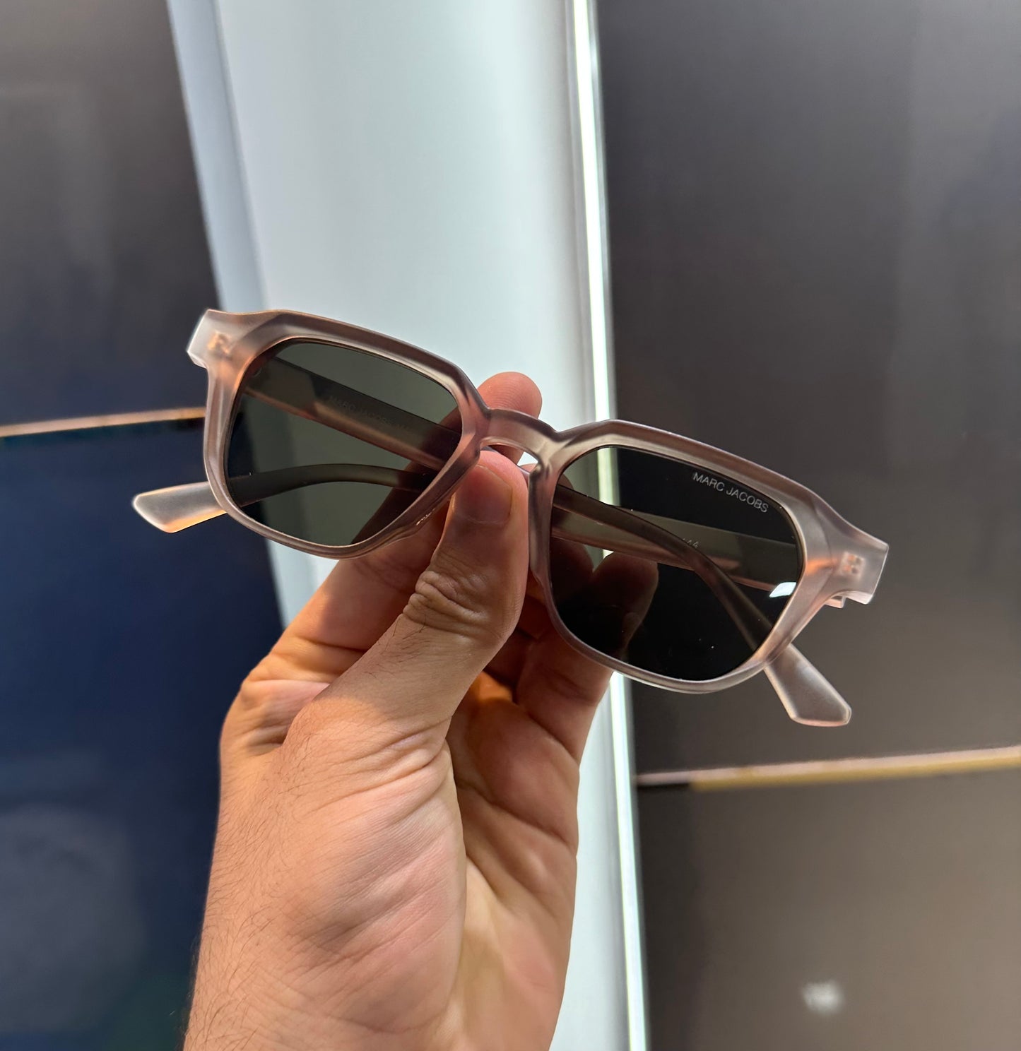 Marc Jacob MatBrown Luxury Shade With Original Packing