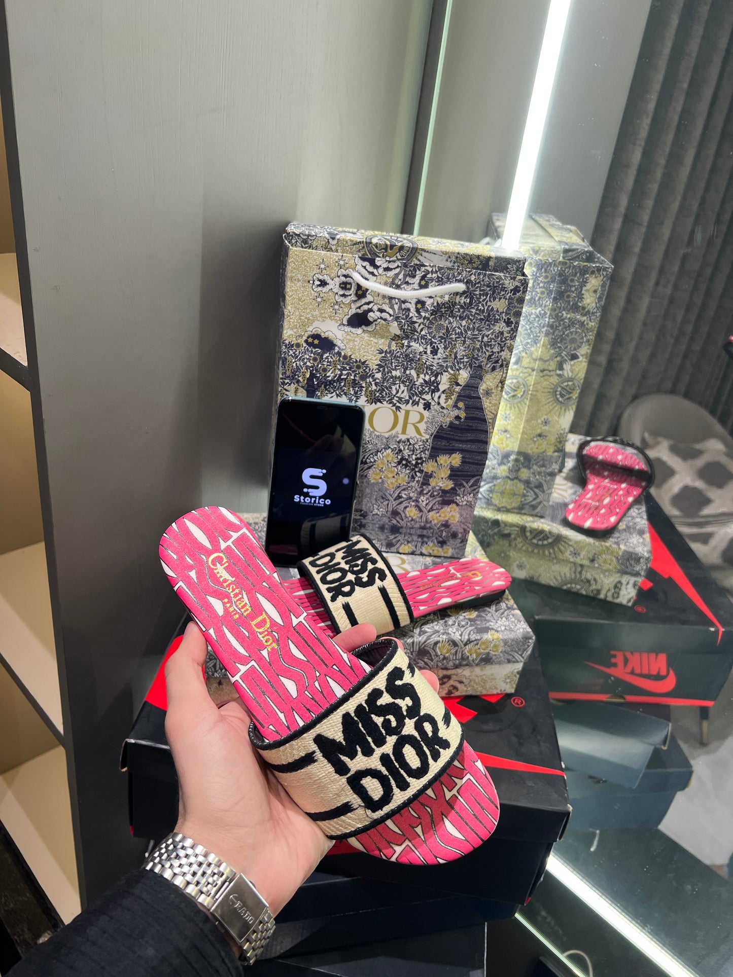 Christian Dior Baby Pink Luxury Sendels With Og Dust Bag And Box