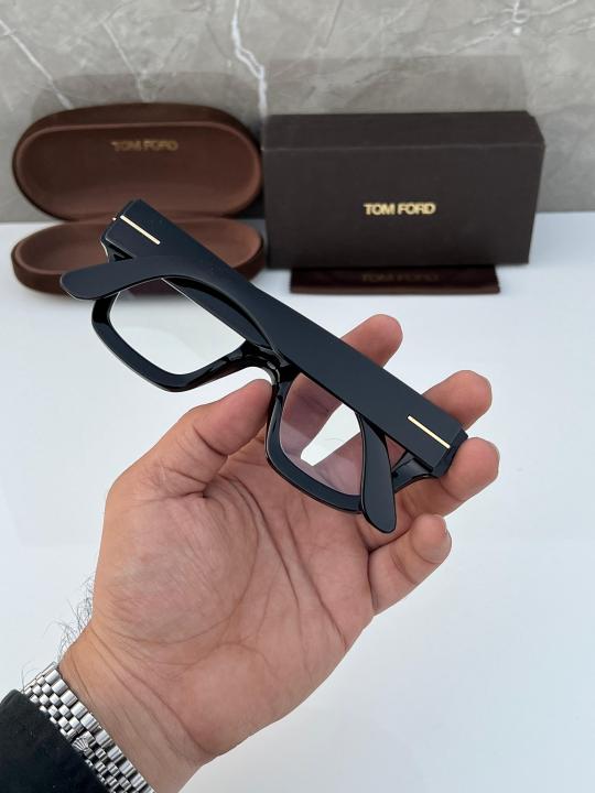 Tom Ford Black Plano Luxury Shade With Original Packing