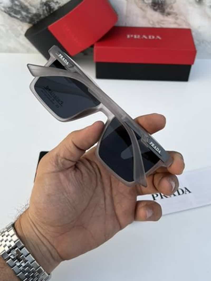 Prada_93_grey_black