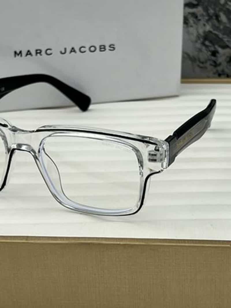 marc_jacobs_1117_transparent_plano