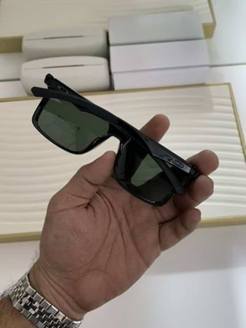 oAkLEy_93307_black