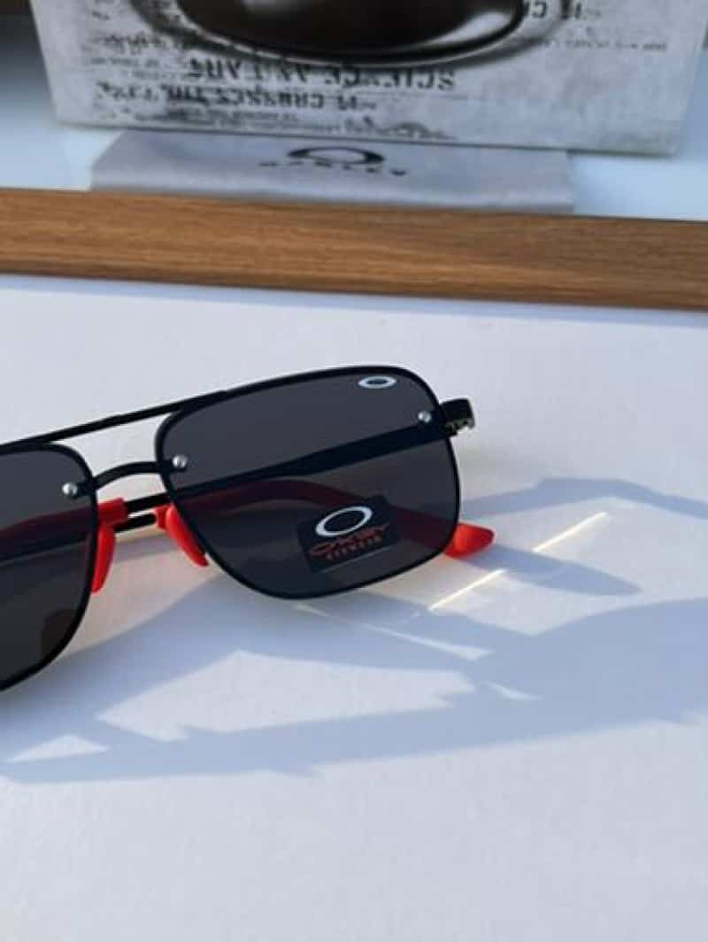 Oakley 8919 Black Red