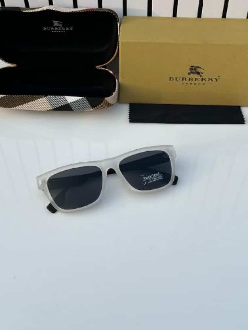 burberry_4293 white black
