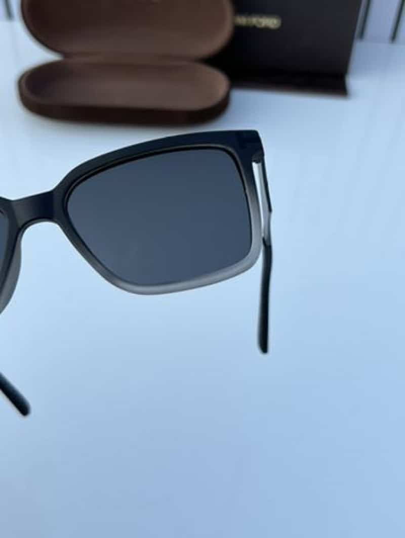 tomford 555 black white