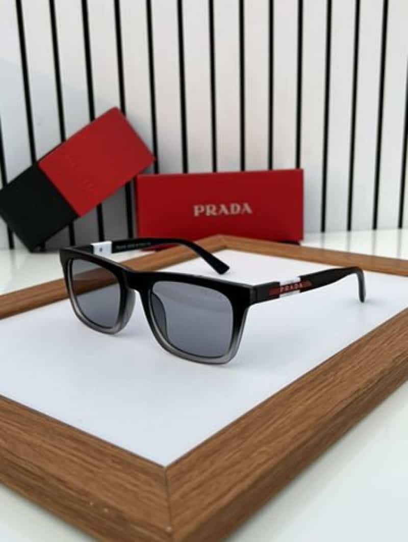 prada_603_black white