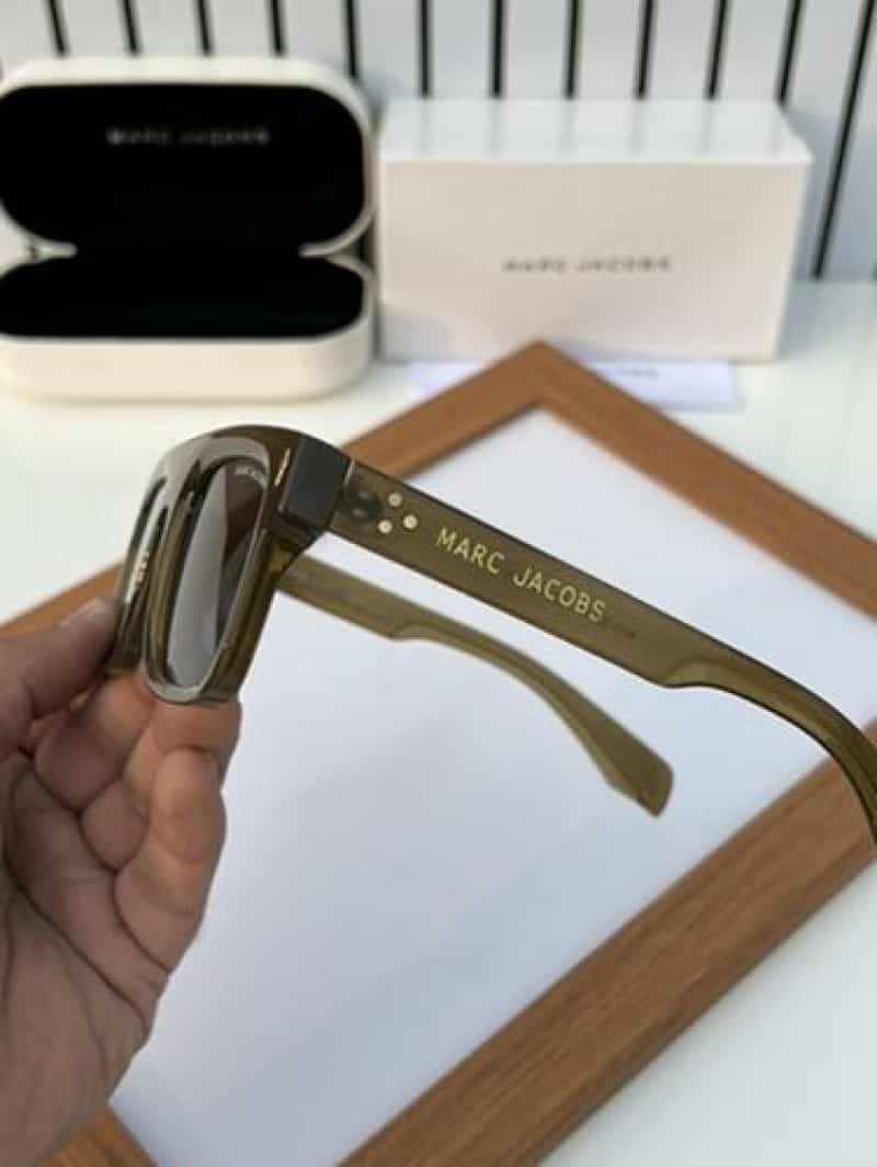 Marc jacobs 32 green black
