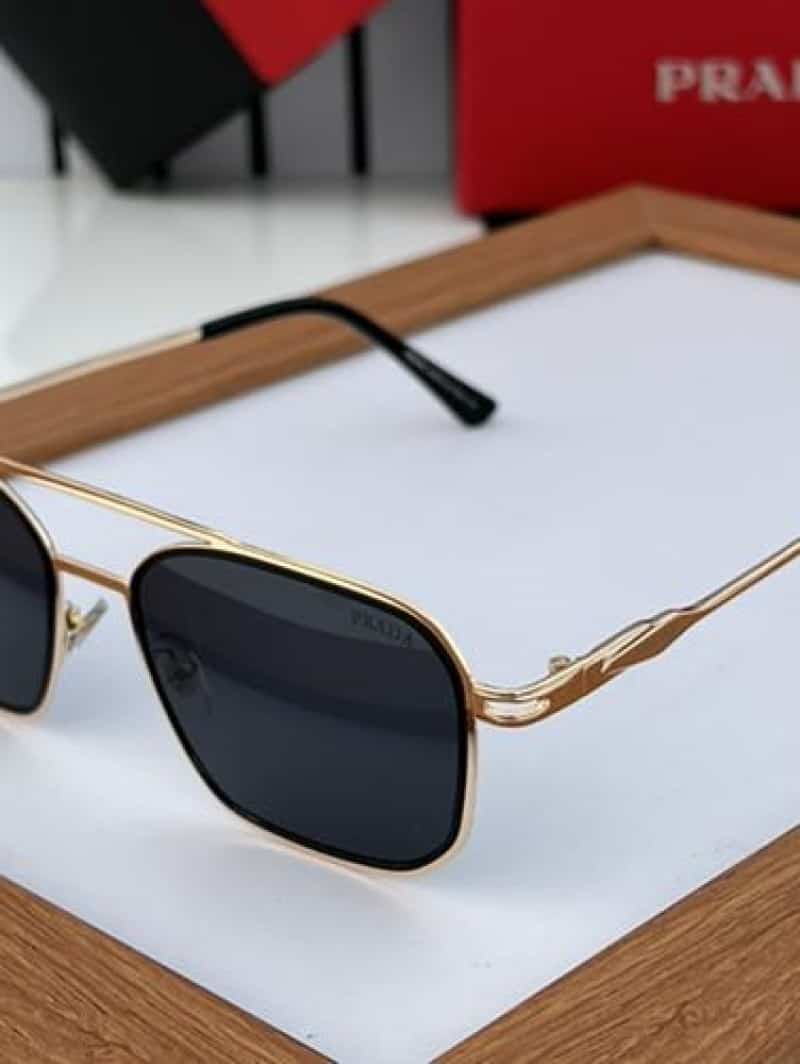 Prada_87 gold black