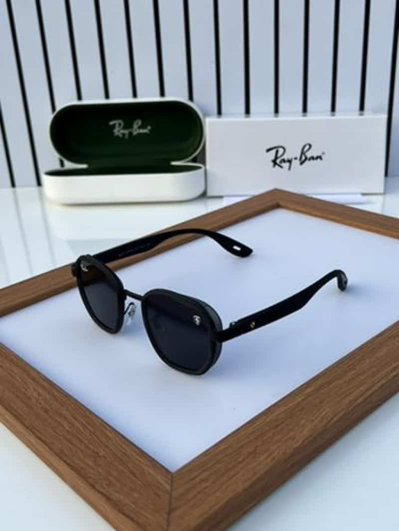 Rayban 3674 black grey