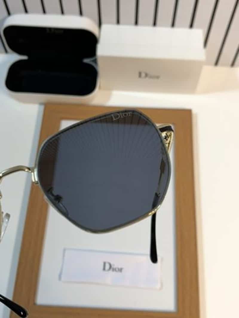 Dior_2028 gold black