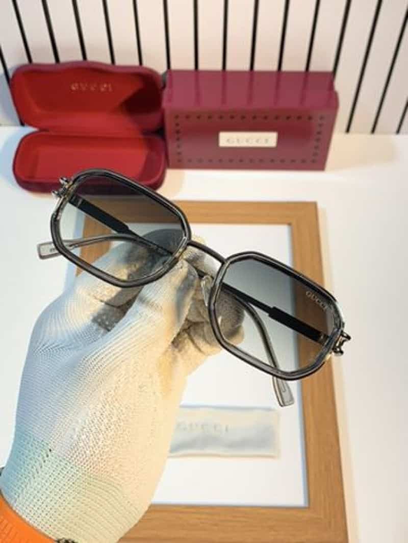 Gucci_06 grey green