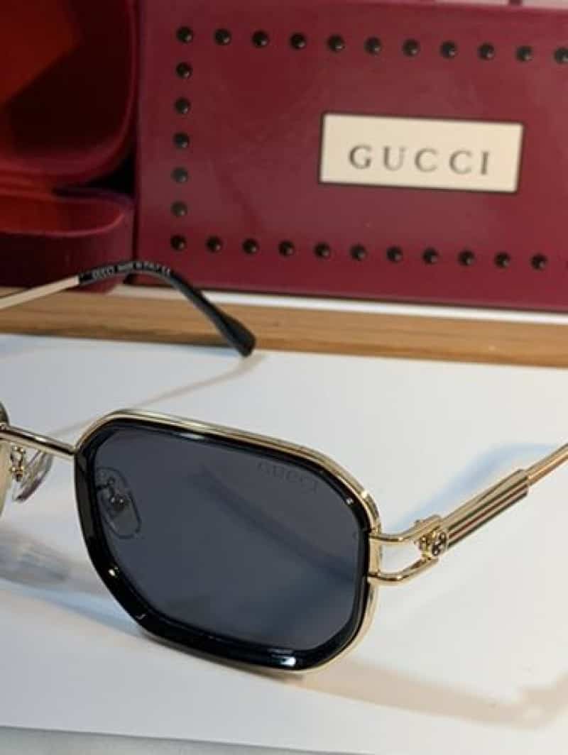 Gucci 06 gold black