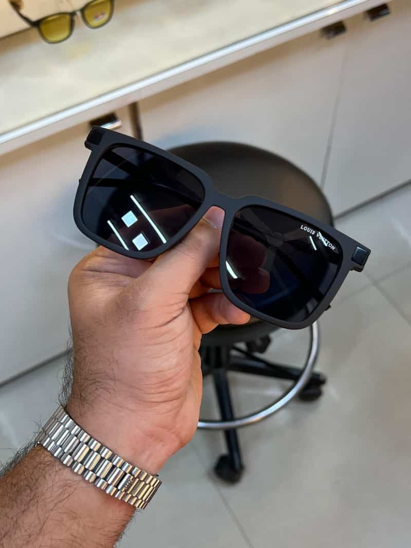 Louis_vuitton_58779_full black